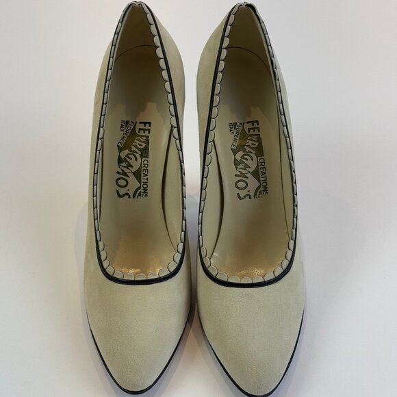 Limited Edition Salvatore Ferragamo White and Black Trim Pumps, Size 39 EU - Picture 1 of 16